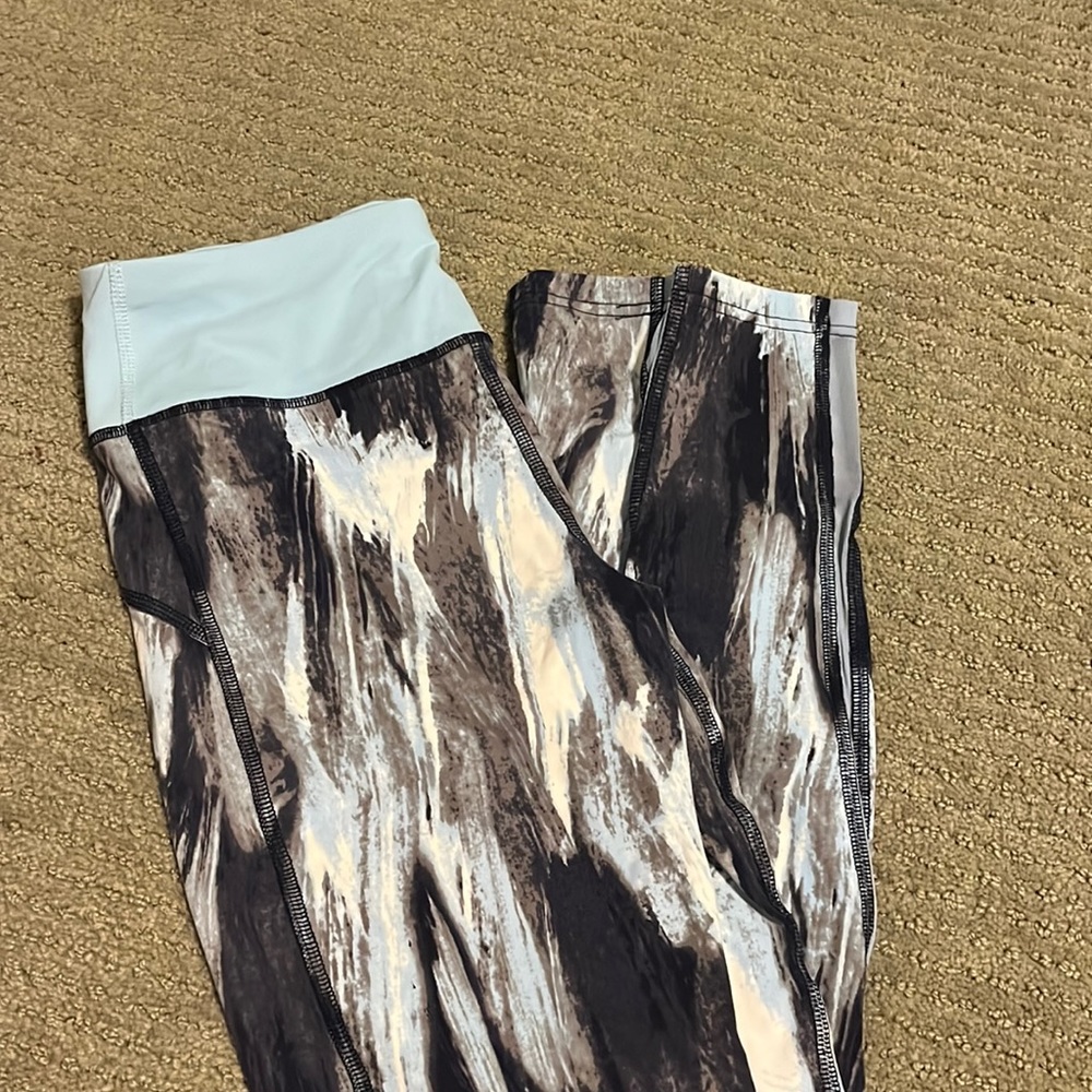 Athletic leggings